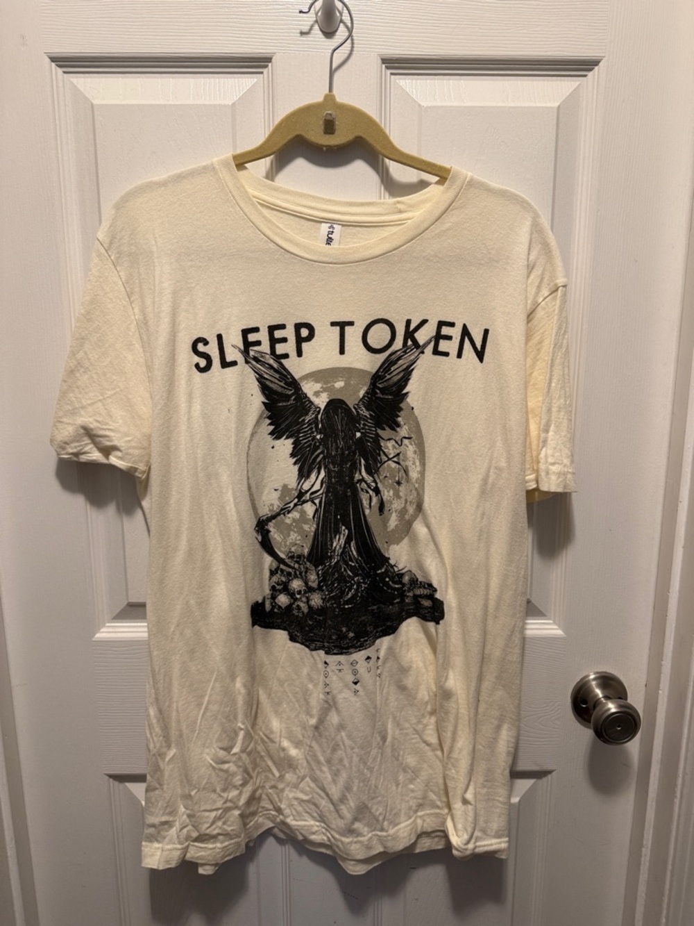 Sleep Token Graphic Tee - Cream Short Sleeve Band Shirt Size Large Angel Wings